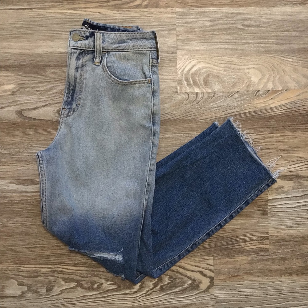 Hollister Ultra High Rise Vintage Straight Ombre Jeans 23 Short